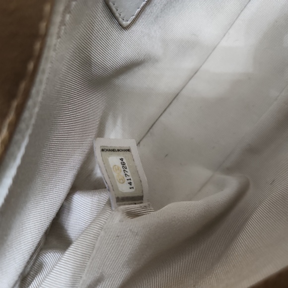 Chanel hand bag - Picture 5 of 10